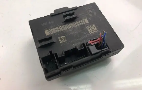 Volkswagen Golf VII Other control units/modules 5Q0959595E