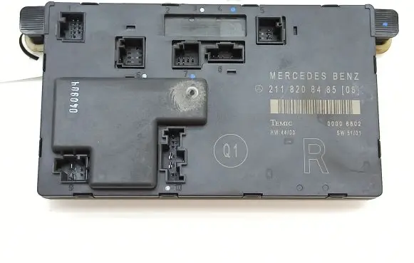 Mercedes-Benz E W211 Door control unit/module 2118208485 00006802