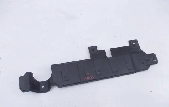 Suzuki Swift II Intercooler air channel guide 7243768L0