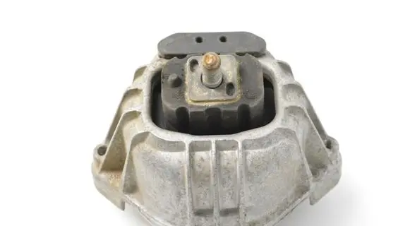 BMW 3 E90 E91 Engine mount bracket 13981112