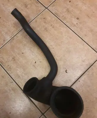 Audi A4 S4 B5 8D Air intake hose/pipe 028129627F
