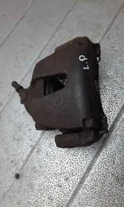 Ford Focus C-MAX Front brake caliper