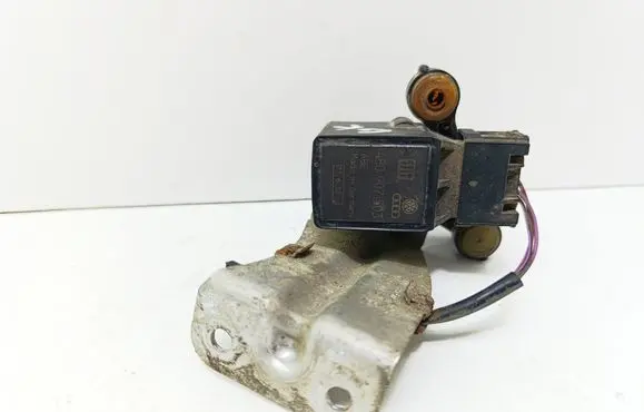 Skoda Superb B5 (3U) Rear air suspension level height sensor 4B0907503