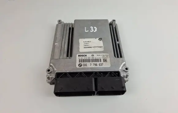 BMW 5 E60 E61 Engine control unit/module 7796637 0281012091