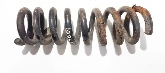 Chrysler 300 - 300C Rear coil spring 04895323ac