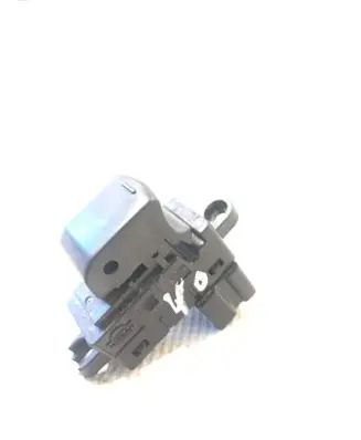 Nissan Qashqai+2 Electric window control switch 25410JD000