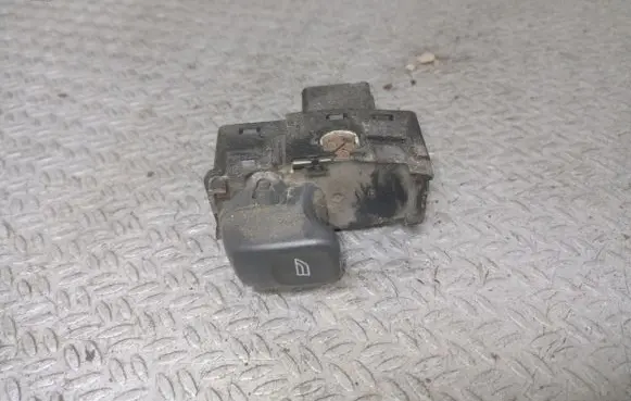 Volvo V70 Electric window control switch 9472275