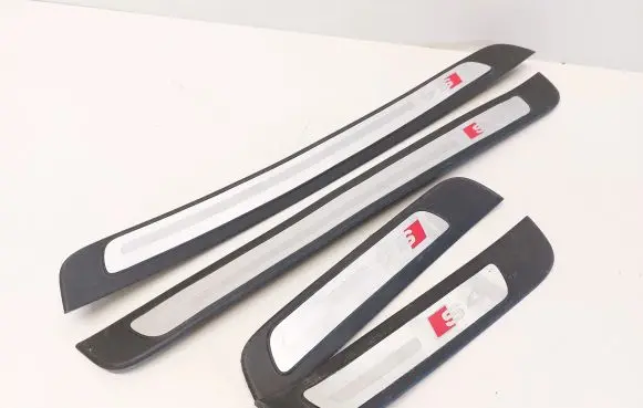 Aiways U5 sill trim set (inner) 8K0853376 8K0853373