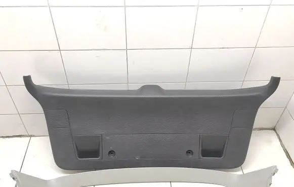 Volkswagen PASSAT B6 Tailgate trim 3C9867605D 3C9867605E 3c9867748