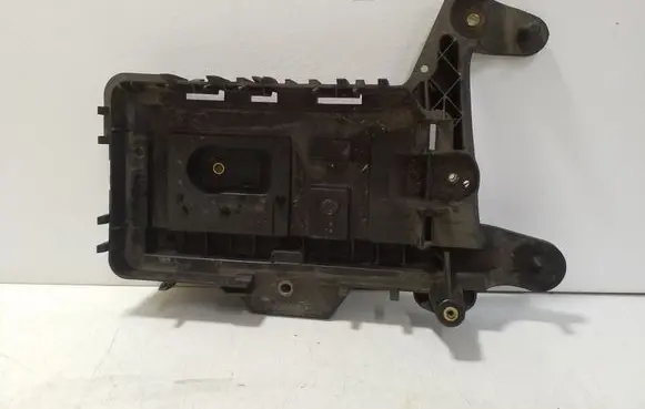 Audi Q3 8U Battery tray 1K0915333H