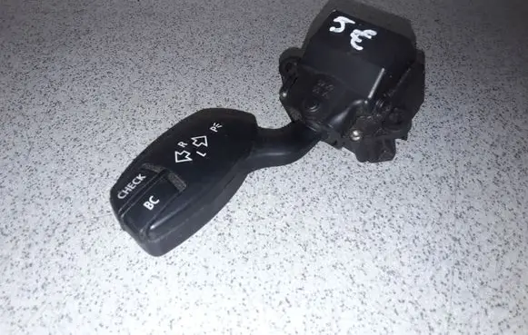 BMW 5 E60 E61 Indicator stalk 6924103