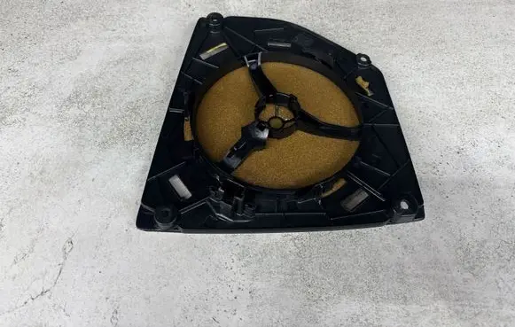Volvo XC70 Dash center speaker trim cover 3409346