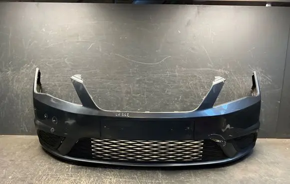 Seat Toledo IV (NH) Front bumper 6JA807221 6JA853677 6JA853668