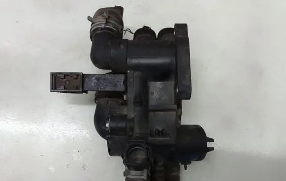 Seat Ibiza III (6L) Thermostat/thermostat housing 032121111