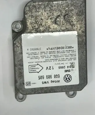 Audi A3 S3 8L Airbag control unit/module 6q0909605