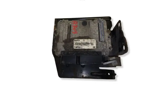 Opel Zafira B Engine control unit/module 55198922