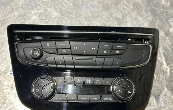 Peugeot 508 Climate control unit