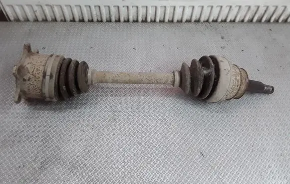 Mitsubishi Pajero Rear driveshaft