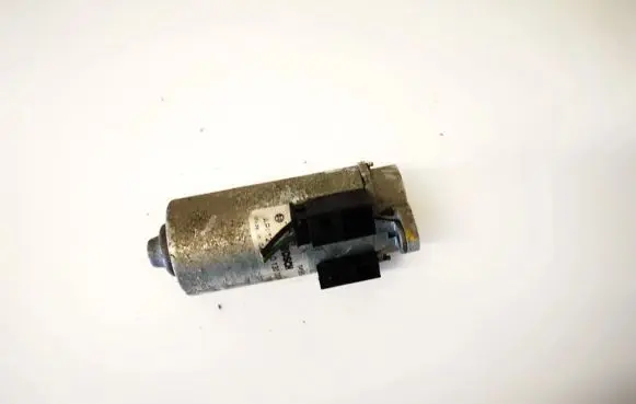BMW 3 E46 Seat adjustment motor 0130002618