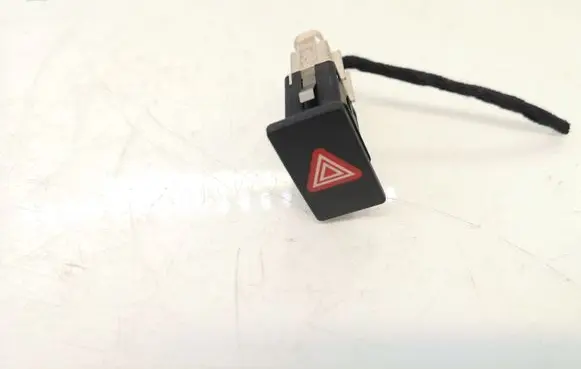 Volkswagen Jetta VI Hazard light switch 5C6953509A