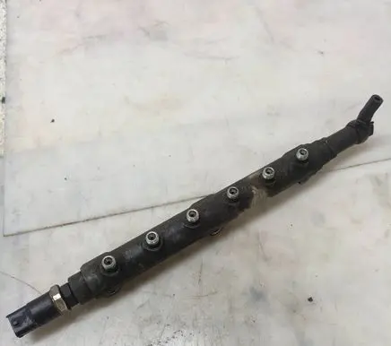 Volvo V70 Fuel main line pipe 0445215010 8658252