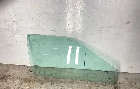 Audi Coupe Front door window/glass (coupe) 