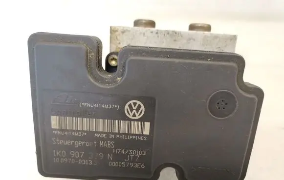 Skoda Octavia Mk2 (1Z) ABS Pump 1K0907379N 10097003133