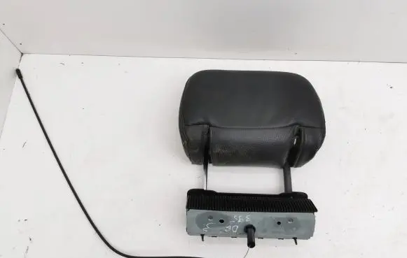 Volvo XC90 Third row seat headrest 