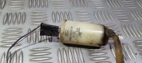 Windscreen/windshield washer pump