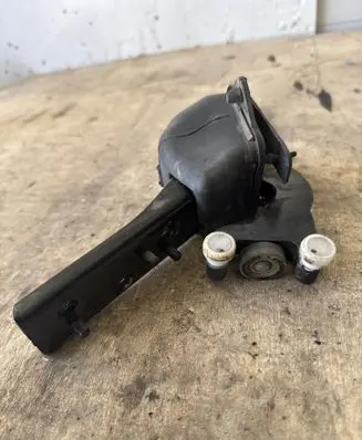 Renault Master III Sliding door middle roller runner 777640623R