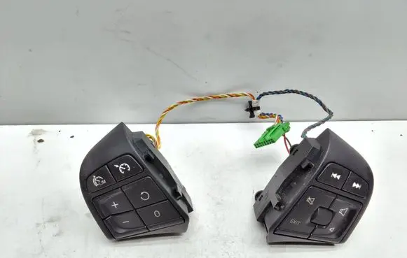 Volvo V60 Steering wheel buttons/switches 31318644 31295410
