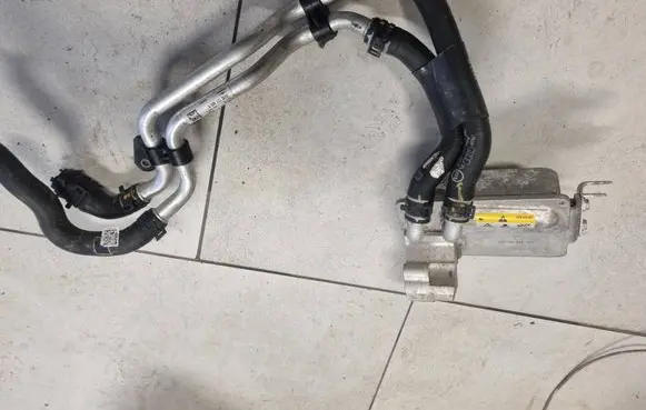 Audi A6 S6 C7 4G Gearbox / Transmission oil cooler 4G0317021AR