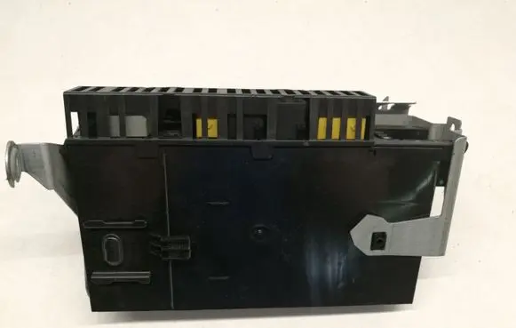 Mercedes-Benz E W211 Fuse box set 21154585601