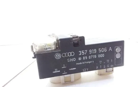 Volkswagen PASSAT B3 Coolant fan relay 357919506A 898719000