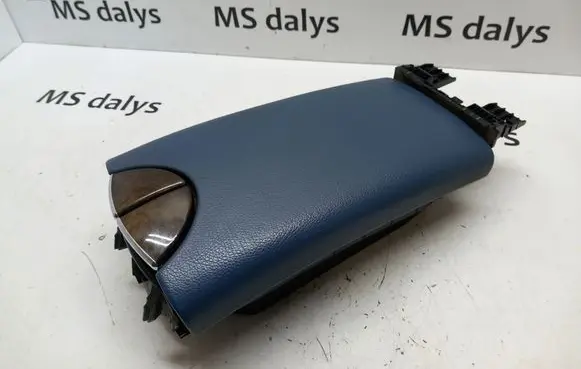 Mercedes-Benz E W211 Armrest A2116800239 2116800239 A2116805339