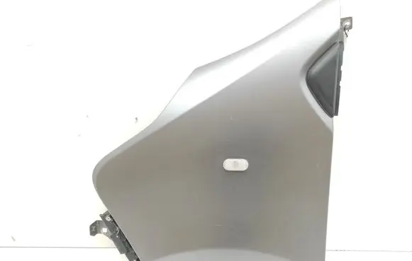Opel Vivaro Fender 
