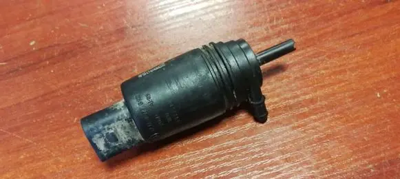 BMW 7 E65 E66 Windscreen/windshield washer pump 8377612