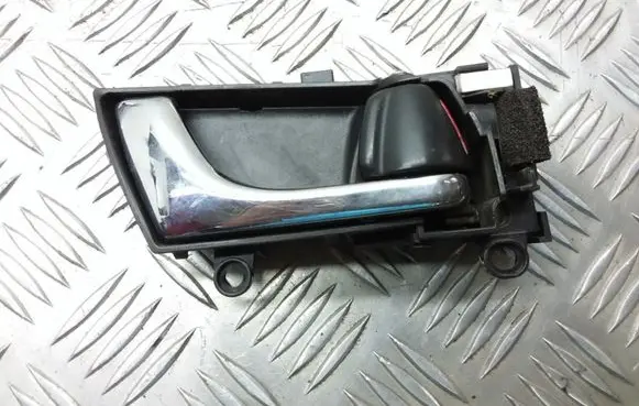 Subaru Legacy Front door interior handle