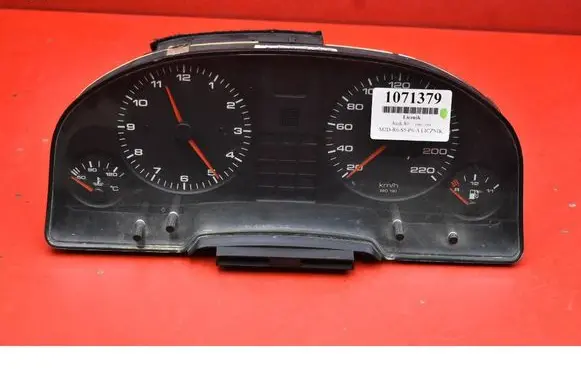 Audi 80 90 B3 Speedometer (instrument cluster) 8A0919033CA