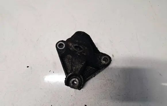 Renault Laguna II Engine mounting bracket 8200000032