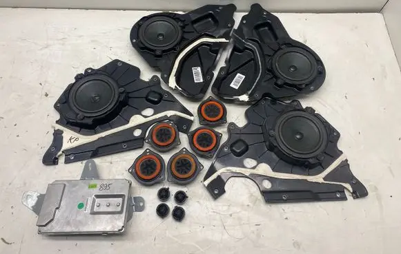 Maserati Levante Audio system kit 06700392380 06700372880