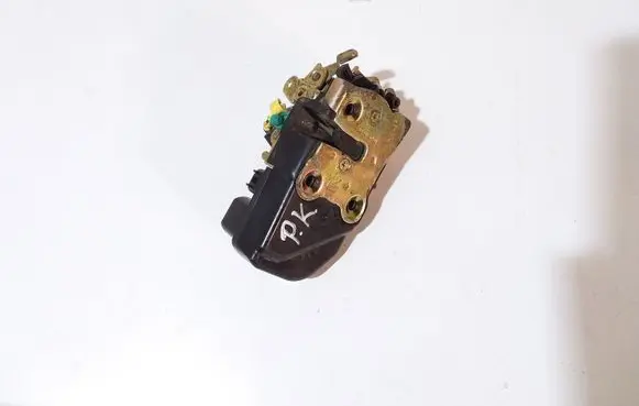 Chrysler PT Cruiser Front door lock 3510C