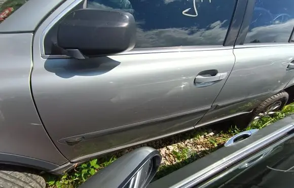 Volvo XC90 Front door