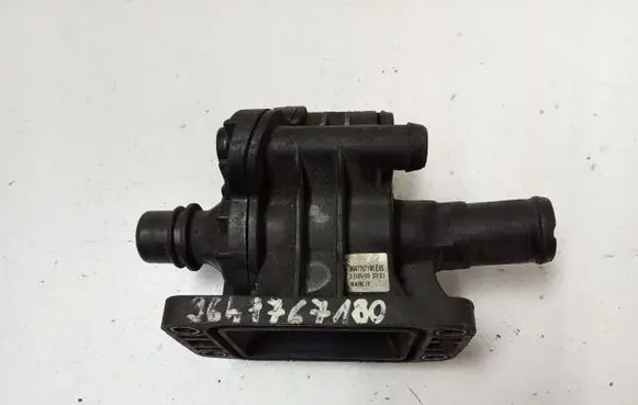 Ford C-MAX I Thermostat/thermostat housing 9647767180