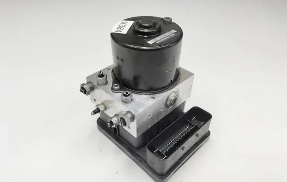 Skoda Octavia Mk2 (1Z) ABS Pump 1K0614517D 10021207014