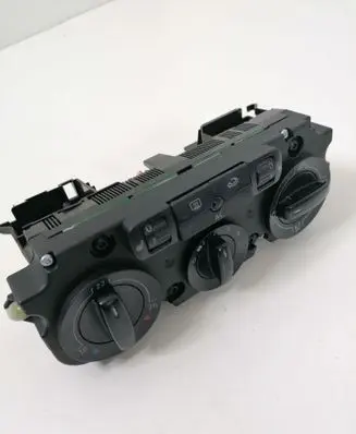 Volkswagen Tiguan Climate control unit 5M2820045A
