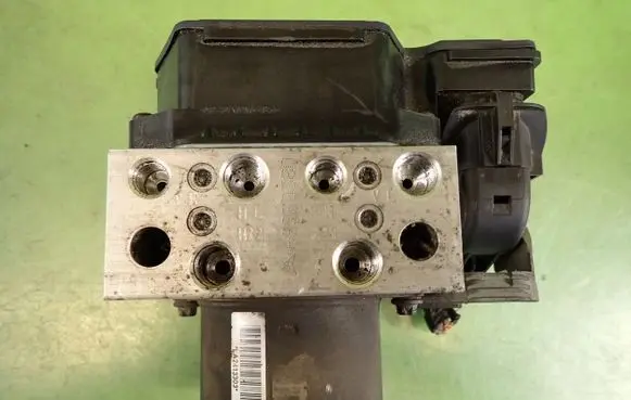 Ford Mondeo Mk III ABS Pump