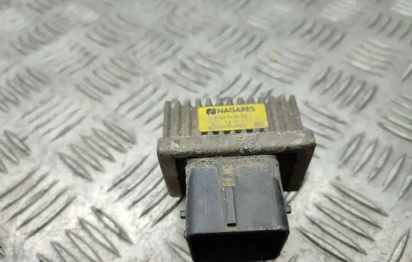 Renault Laguna III Glow plug pre-heat relay 8200859243