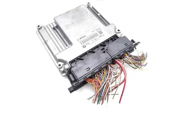 BMW 3 E90 E91 Engine control unit/module 7811700 0281015043