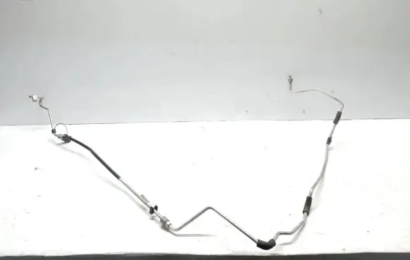 Volvo V40 Air conditioning (A/C) pipe/hose 30621580